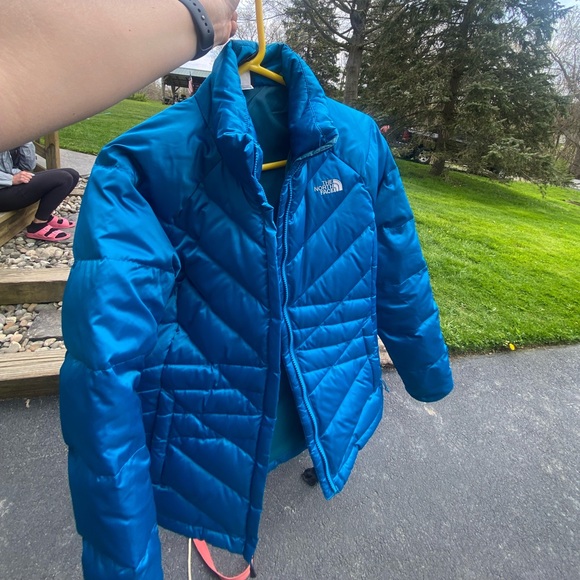 Blue northface light winter jacket, perfect for fall and winter !! Size medium! - Picture 1 of 2